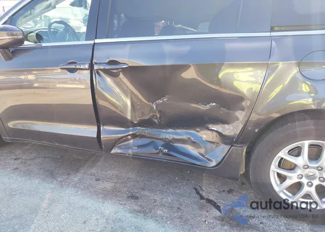 2022 Chrysler Pacifica Touring L from USA, damaged, VIN 2C4RC1BG9NR106362